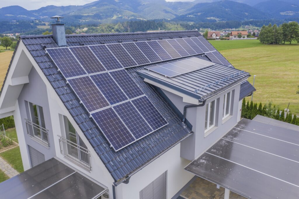 Placas solares en vivienda unifamiliar